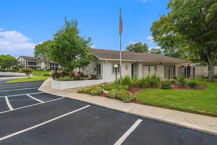EAGLESWOOD CONDO - Residential
