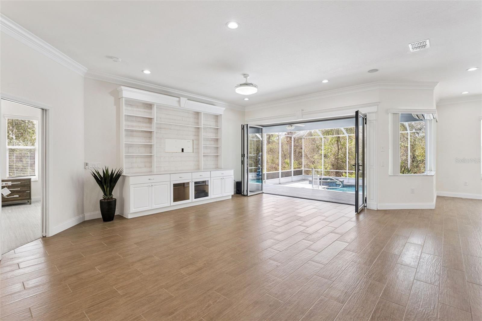 HUNTINGTON HILLS PH 05 - Residential