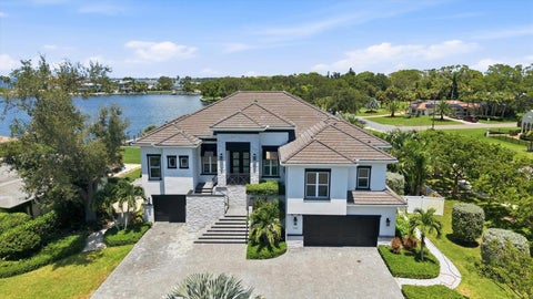 Photo of 387 S Shore Drive, Sarasota, FL 34234 (MLS # A4702873)