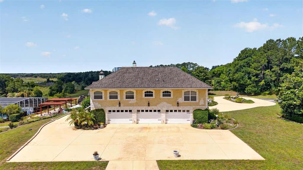 Photo of 17269 SE 260th Avenue Road, Umatilla, FL 32784 (MLS # G5112952)