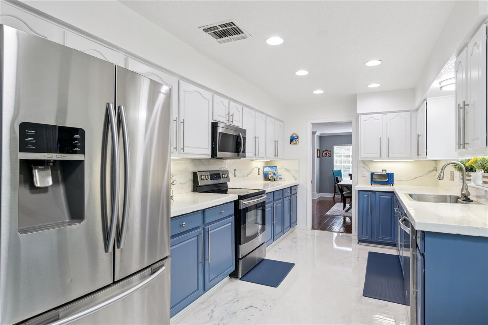 SOMERSET SHORES - Residential