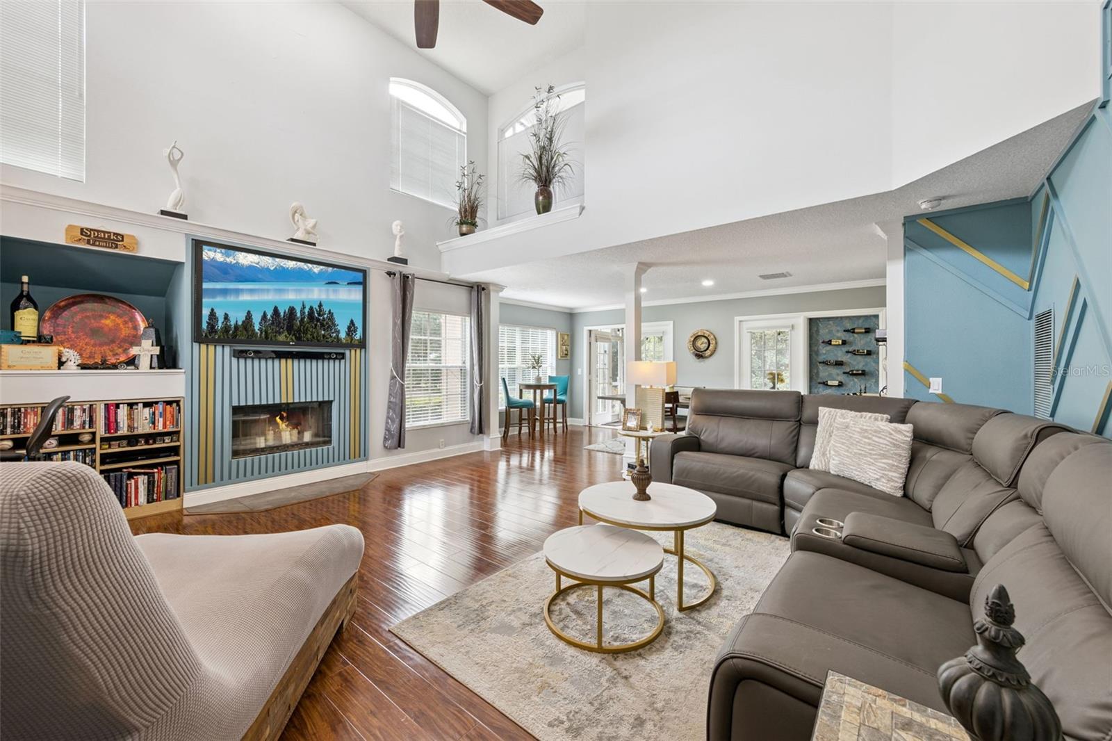 SOMERSET SHORES - Residential