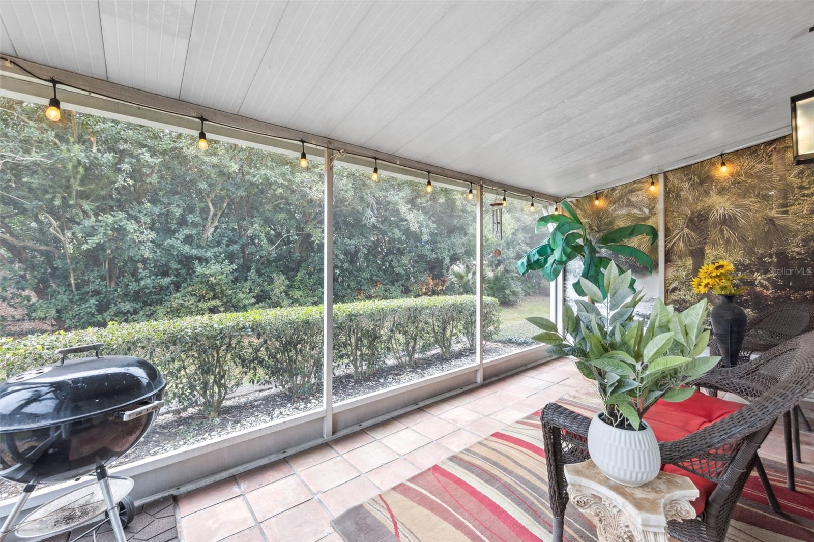 SOMERSET SHORES - Residential