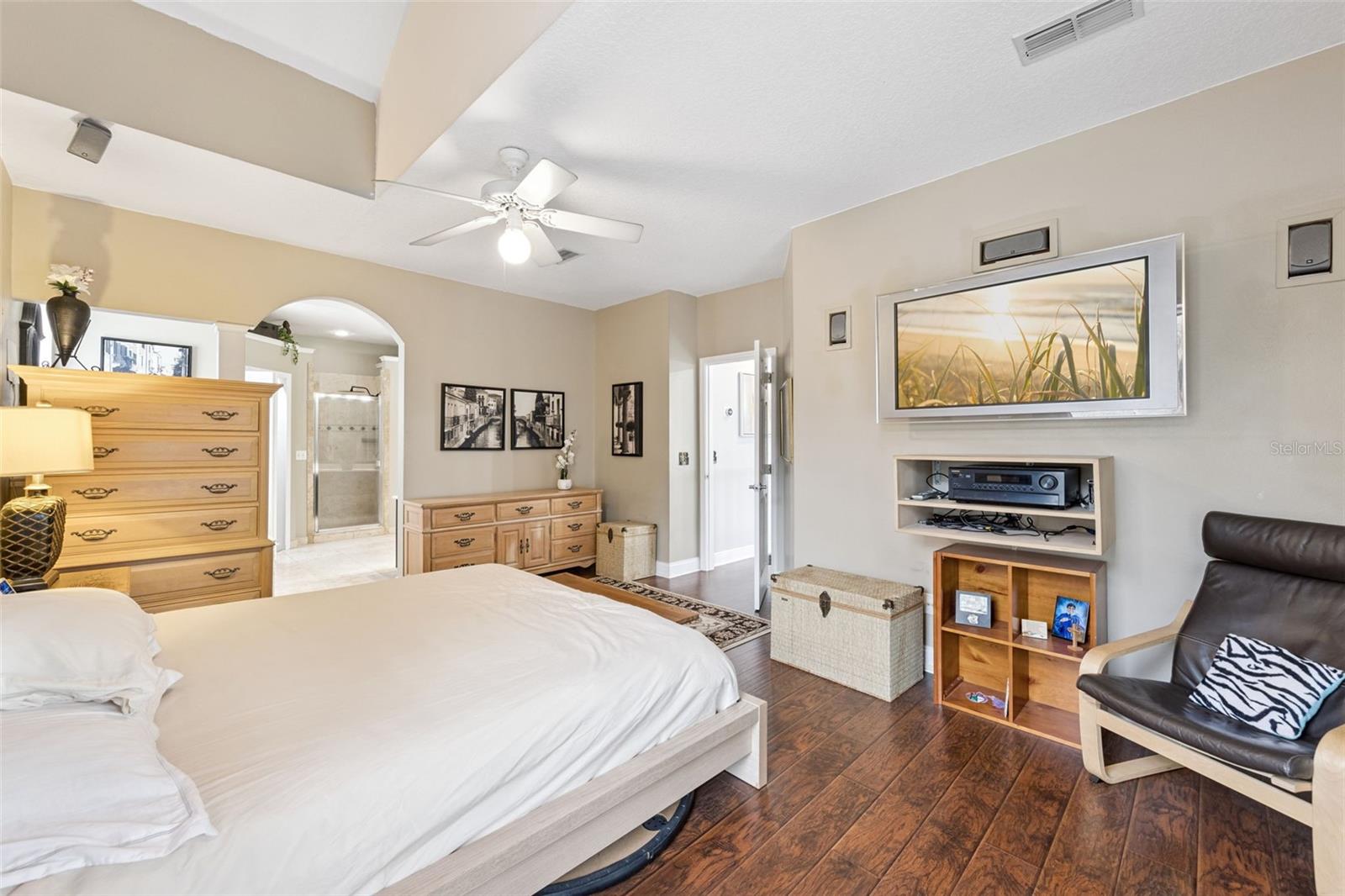 SOMERSET SHORES - Residential