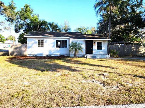 Photo of 803 W Sitka Street, Tampa, FL 33604 (MLS # TB8447532)