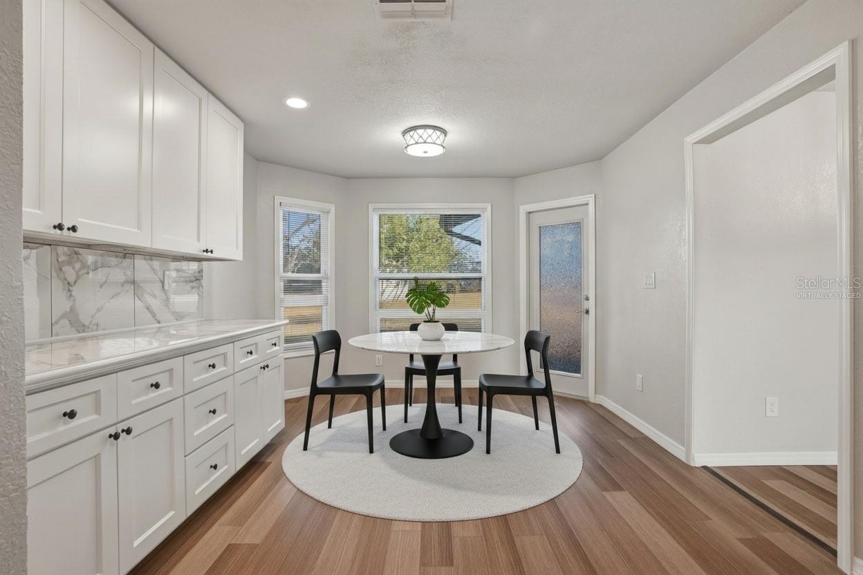 SHADOW LAKES - Residential