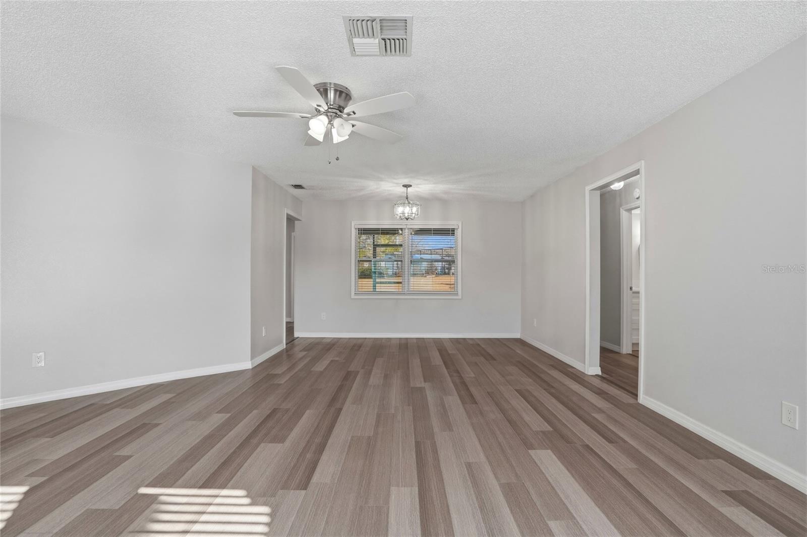 SHADOW LAKES - Residential