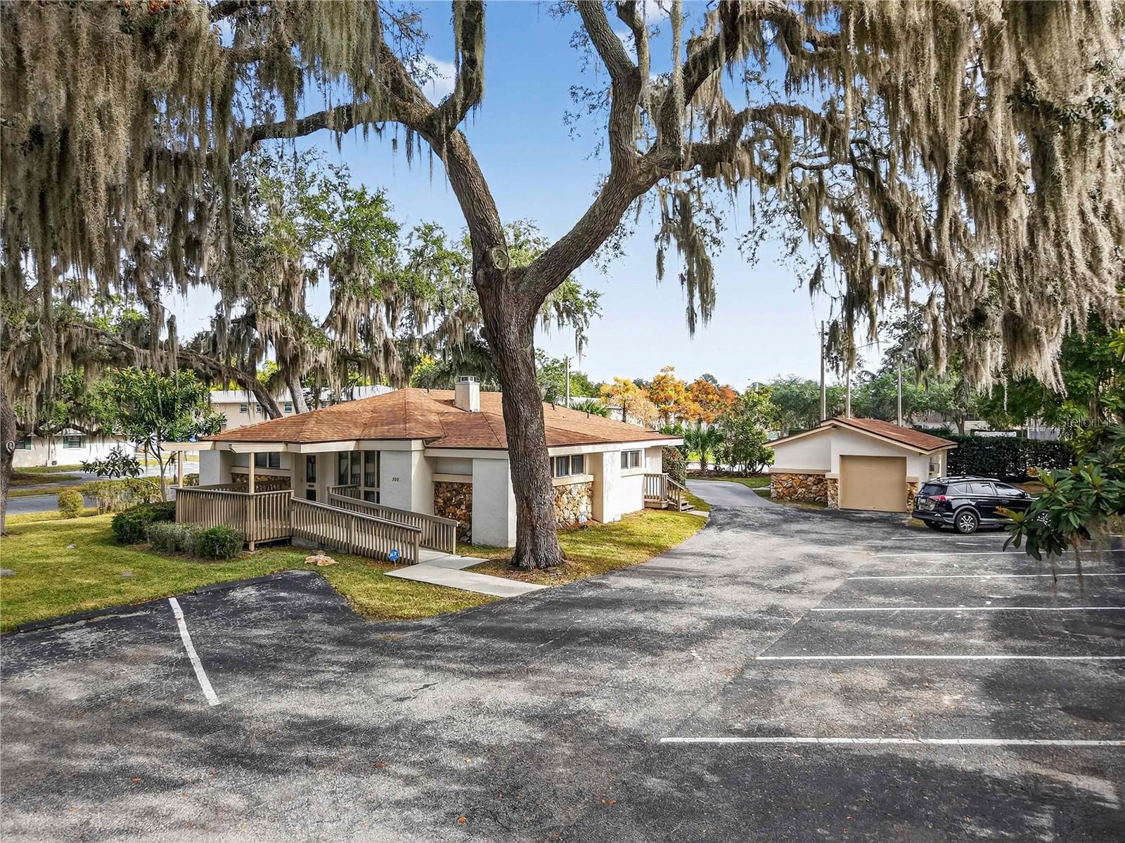 LEESBURG N C LEE ESTATE - Commercial Lease