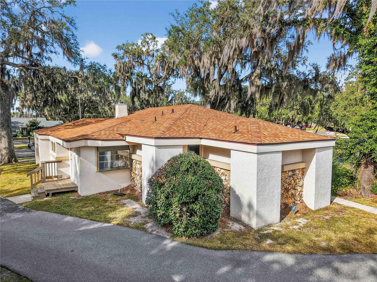 LEESBURG N C LEE ESTATE - Commercial Lease