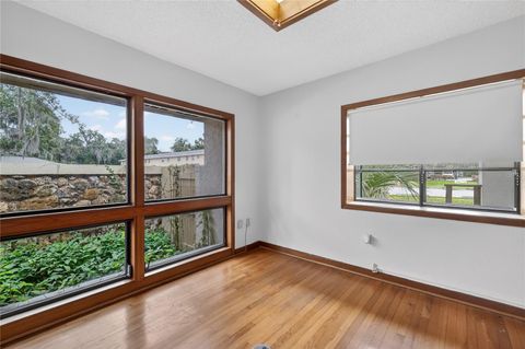 Tiny photo for 708 Lee Street, Leesburg, FL 34748 (MLS # G5105732)