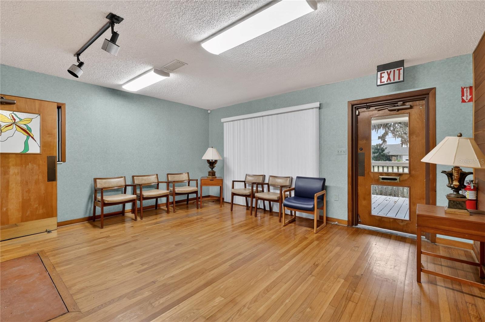 LEESBURG N C LEE ESTATE - Commercial Lease