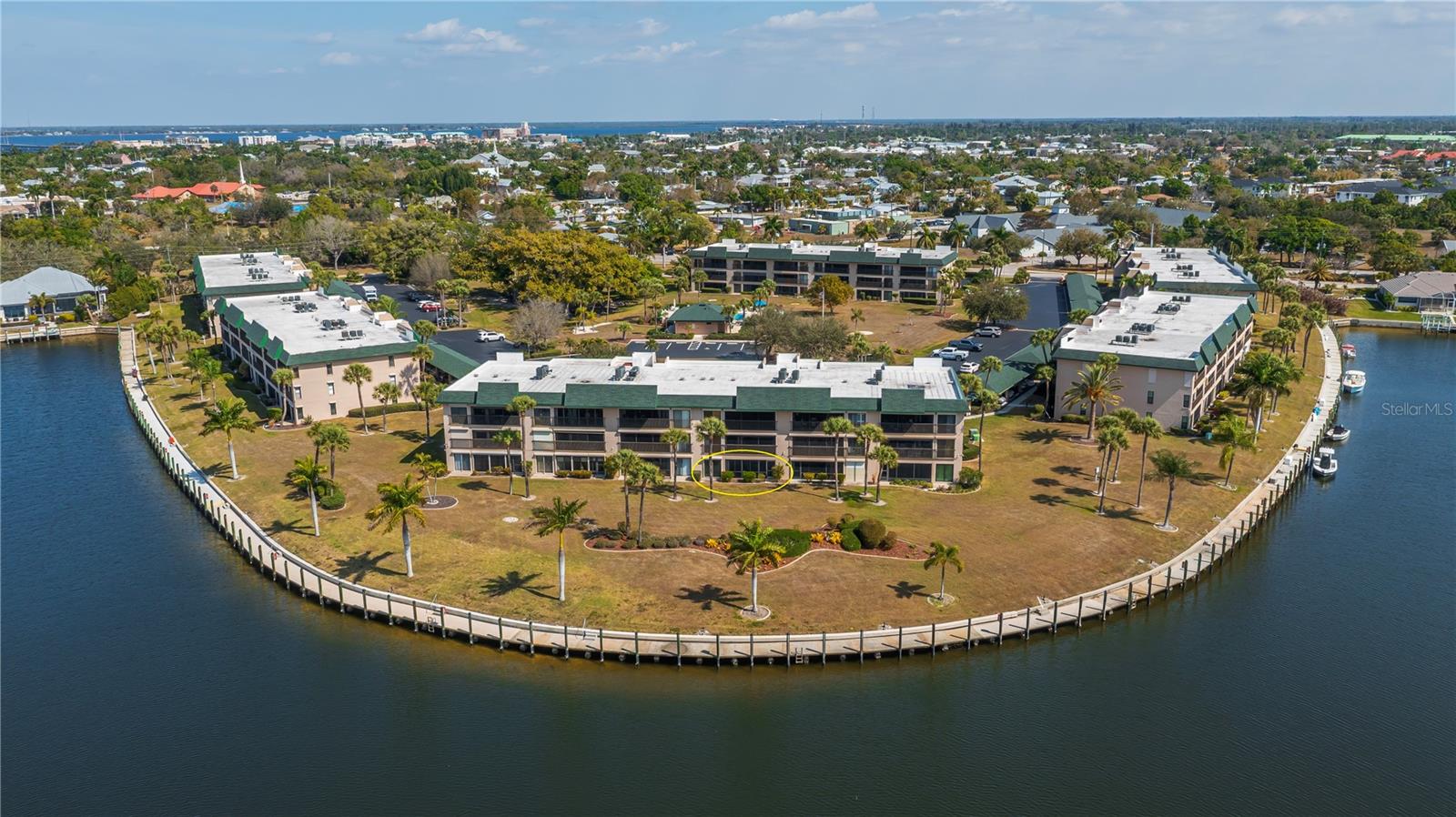 BANYAN POINT PH 02 - Residential