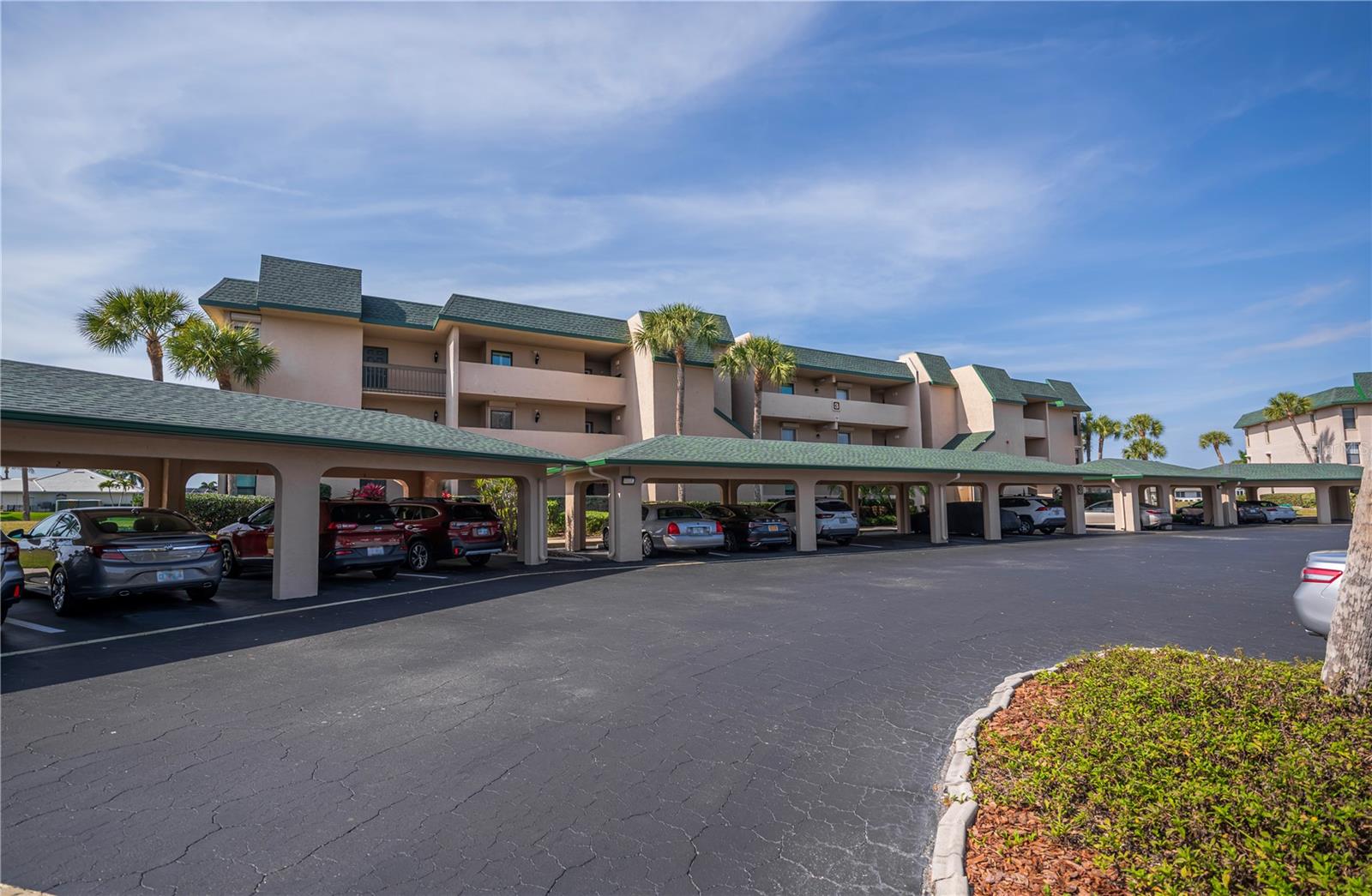 BANYAN POINT PH 02 - Residential