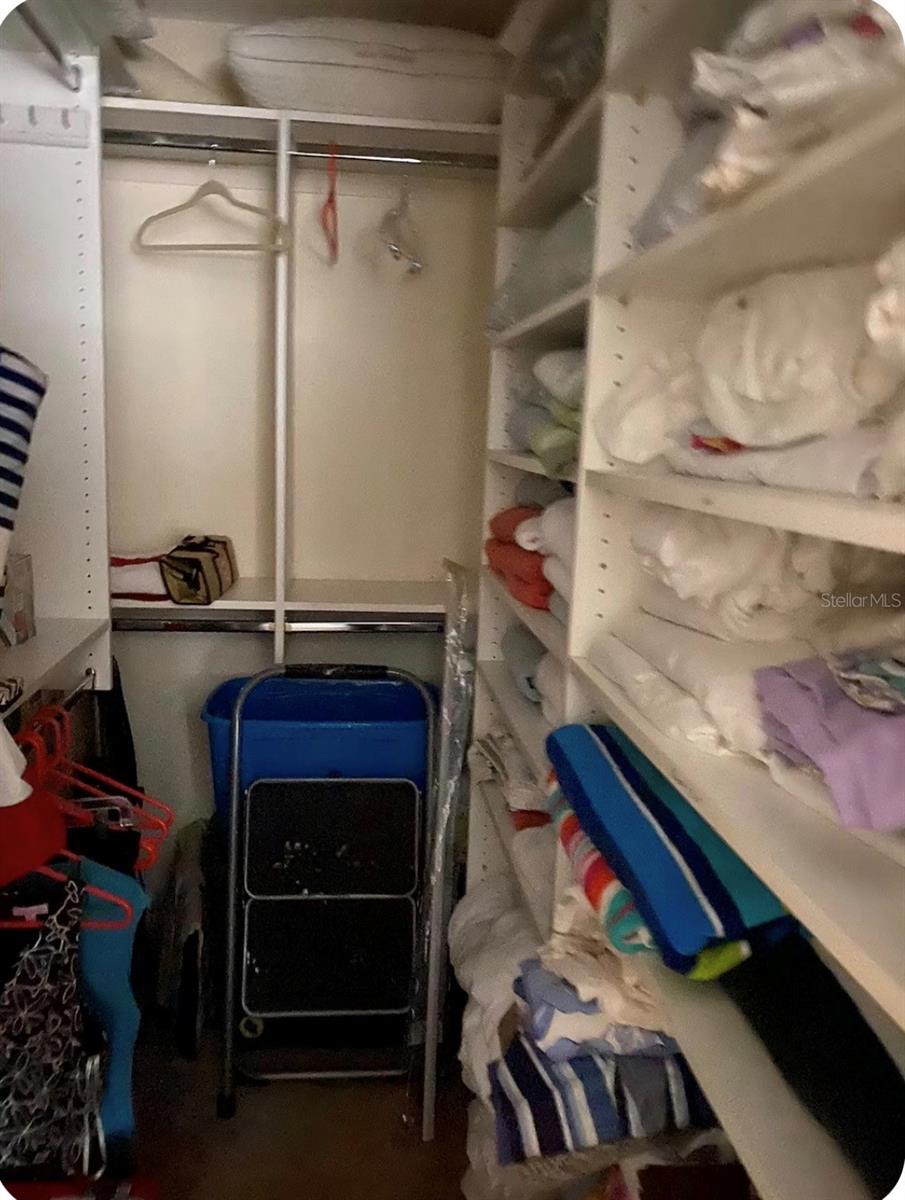 OLD ISLAND INN CONDO - Residential Lease