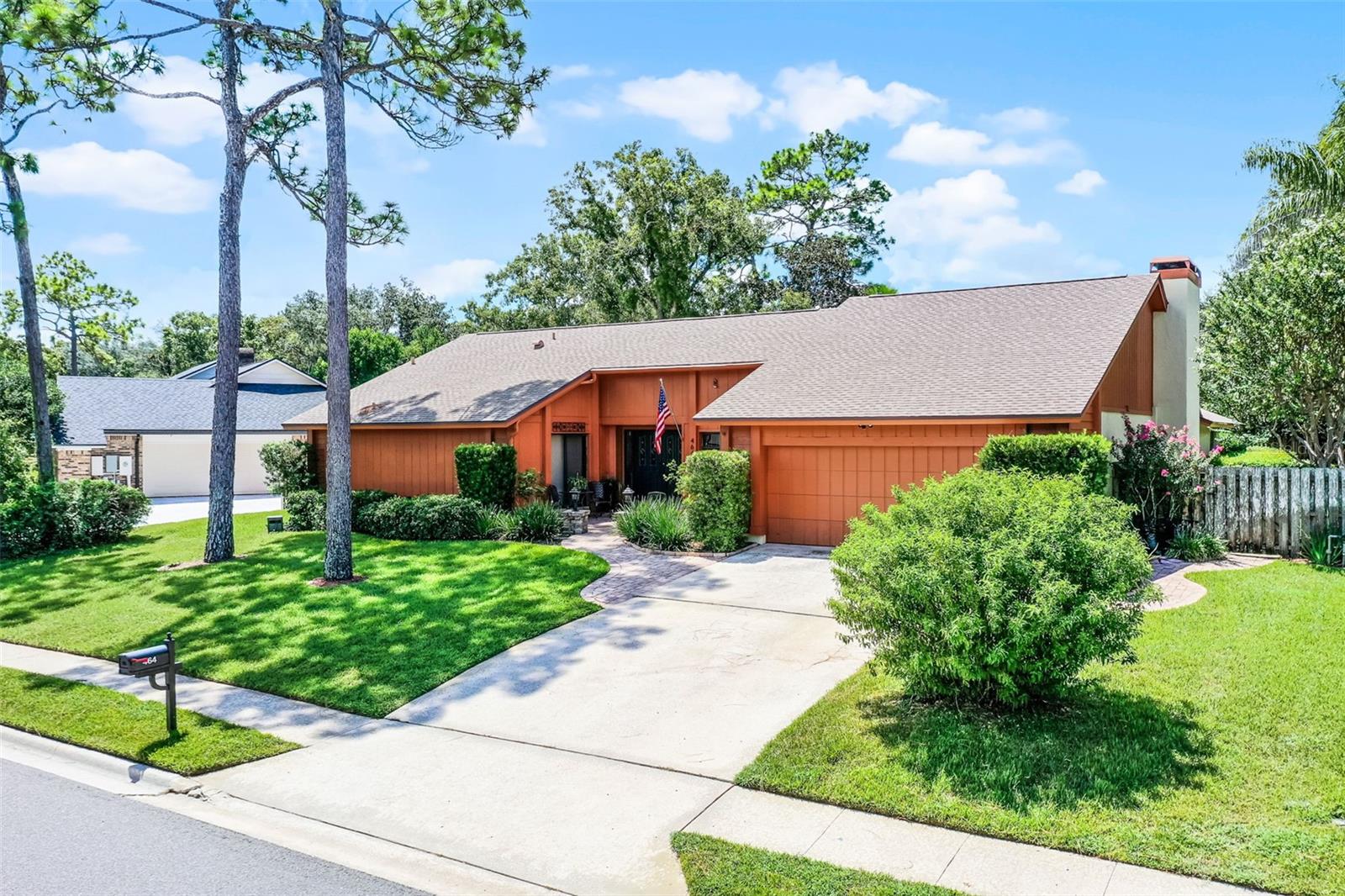 464 WILD OAK CIRCLE