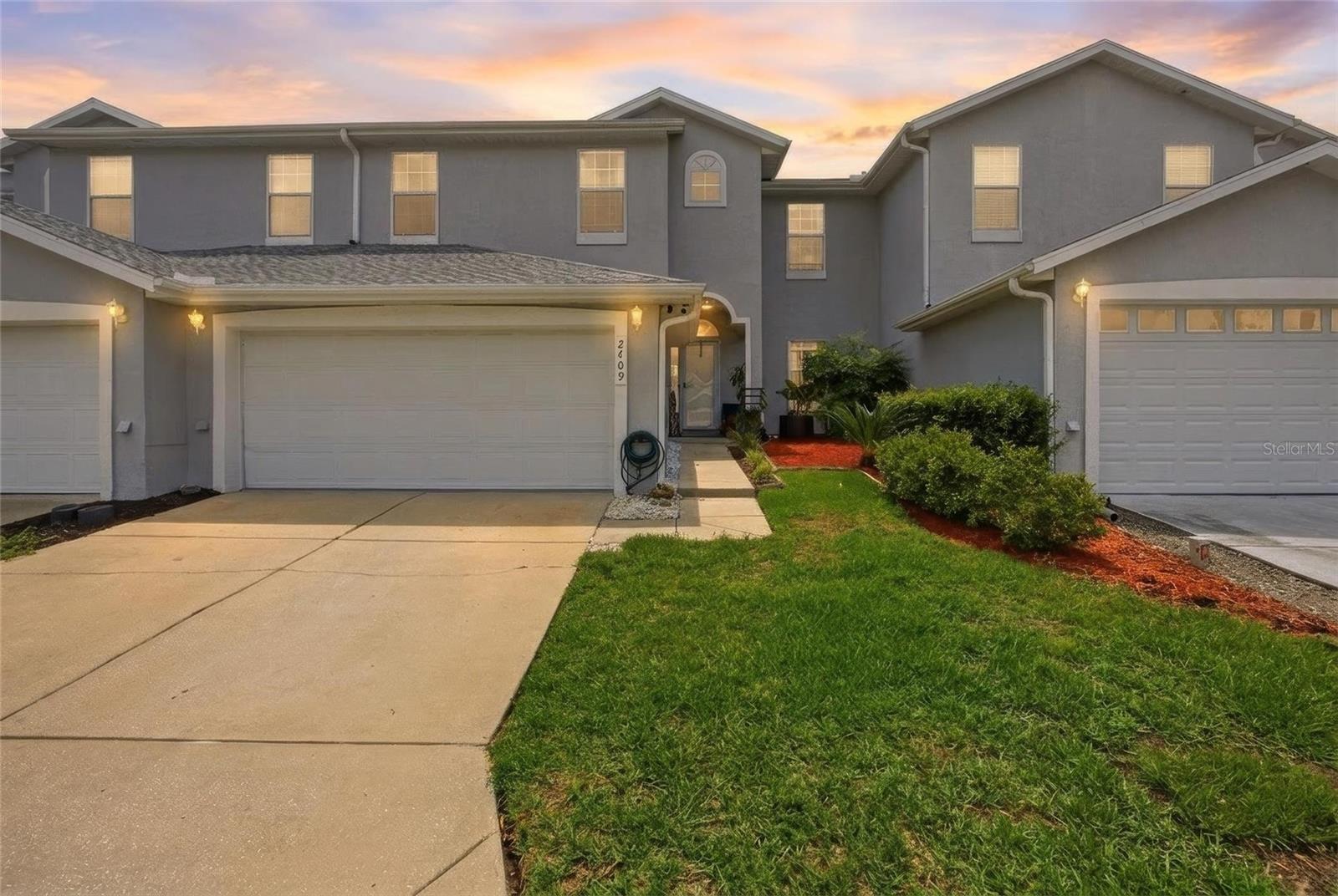 CALA HILLS - Residential