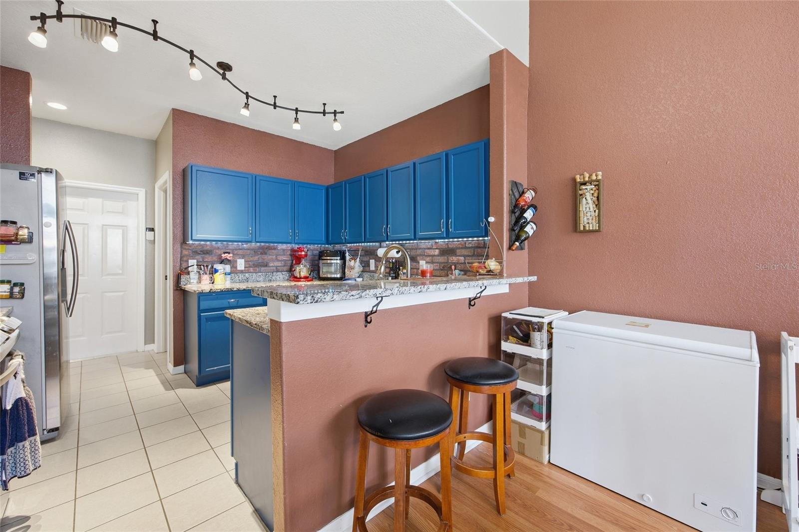CALA HILLS - Residential