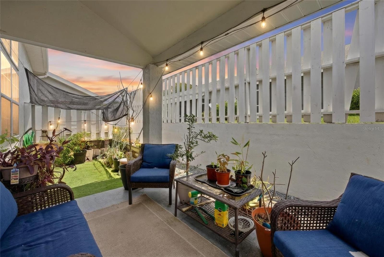 CALA HILLS - Residential
