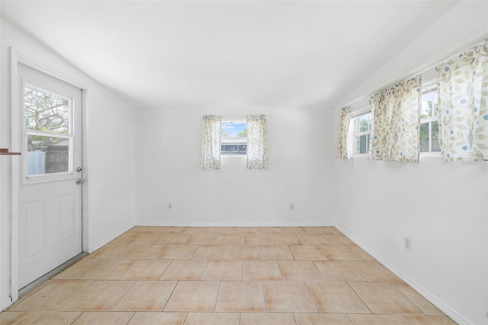 PHILLIPPI PARK - Residential