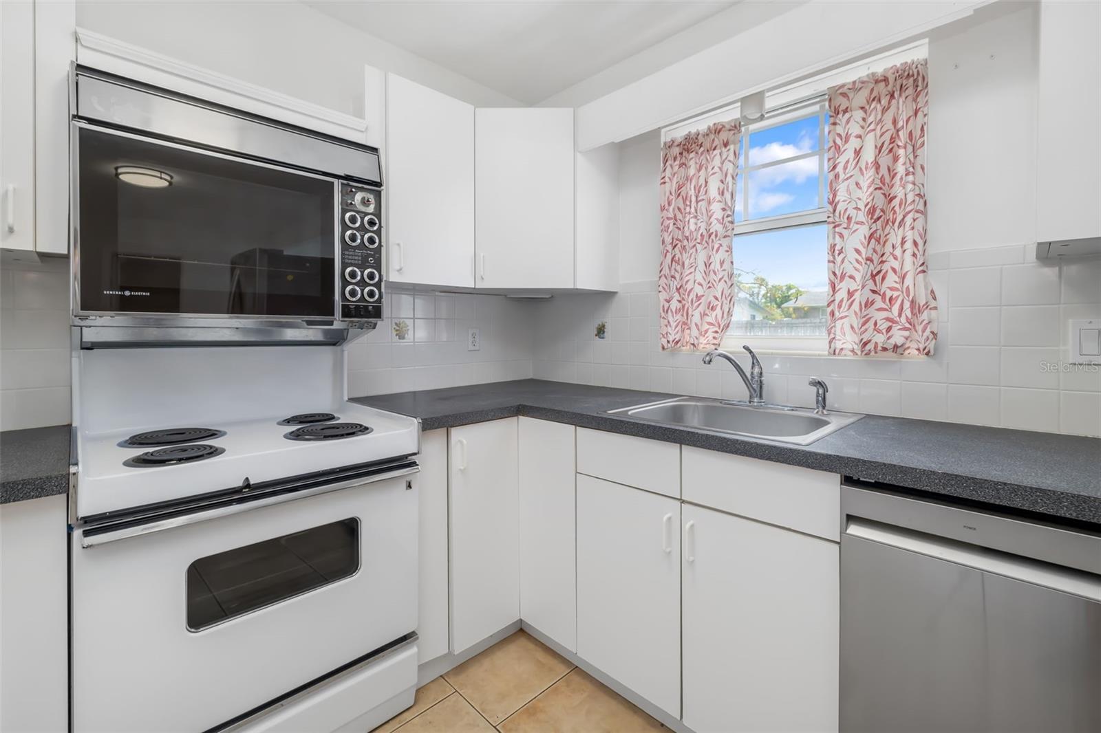 PHILLIPPI PARK - Residential