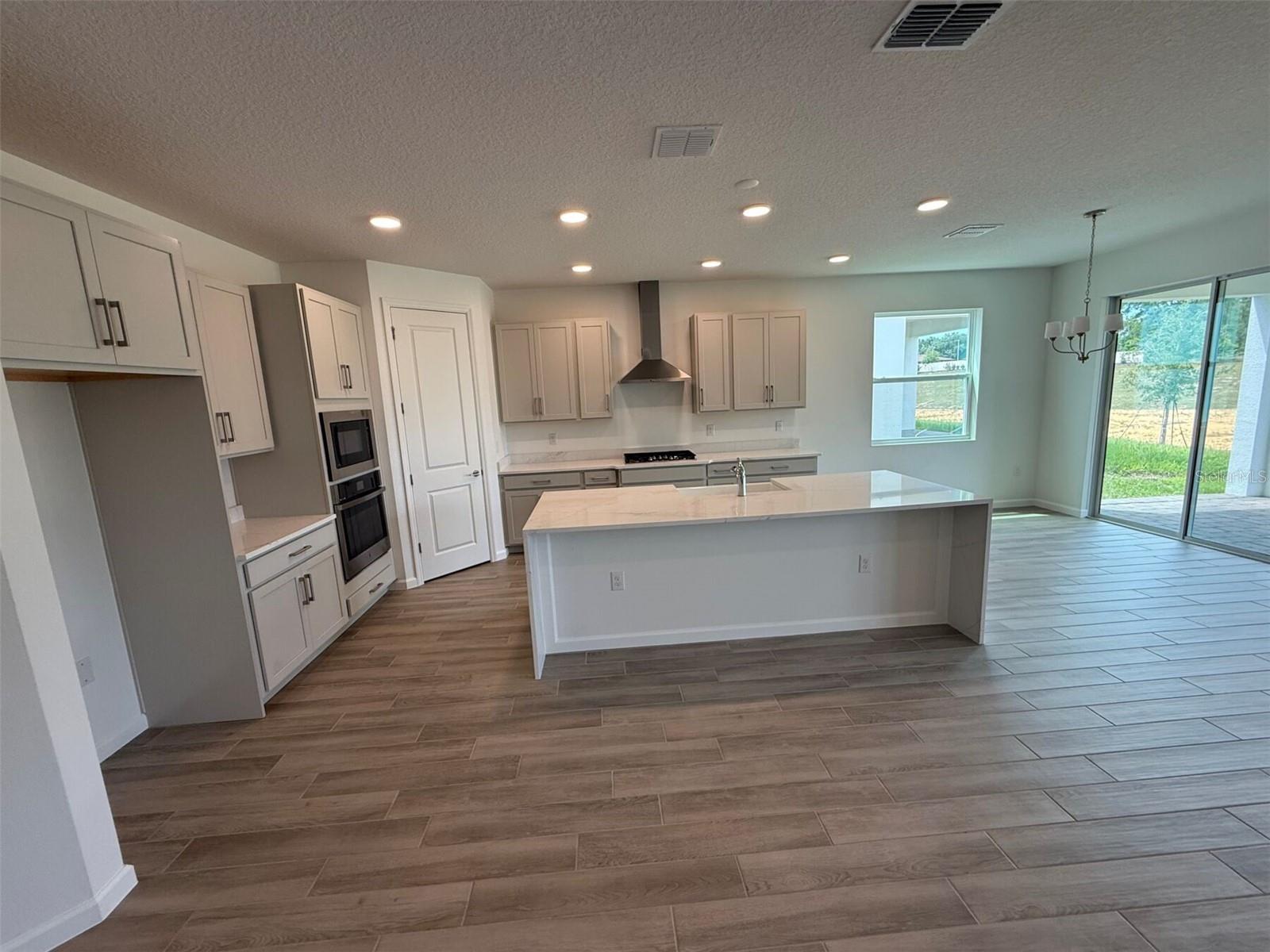 EMERSON POINTE - Residential