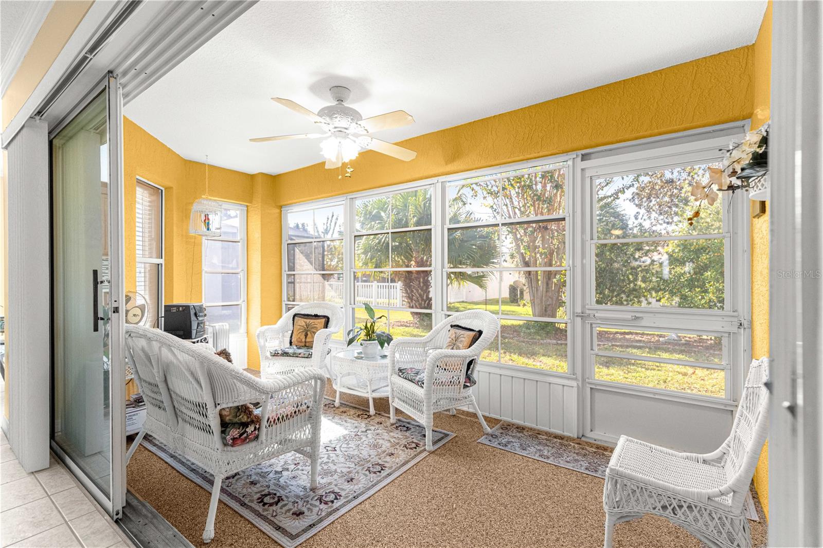 ON TOP OF THE WORLD - Residential