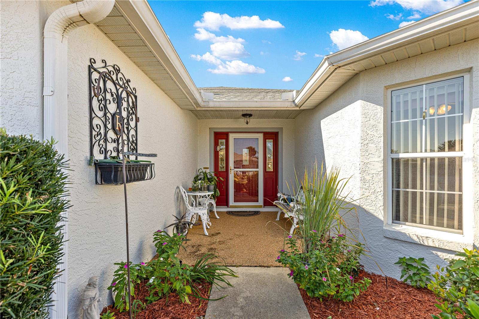 ON TOP OF THE WORLD - Residential