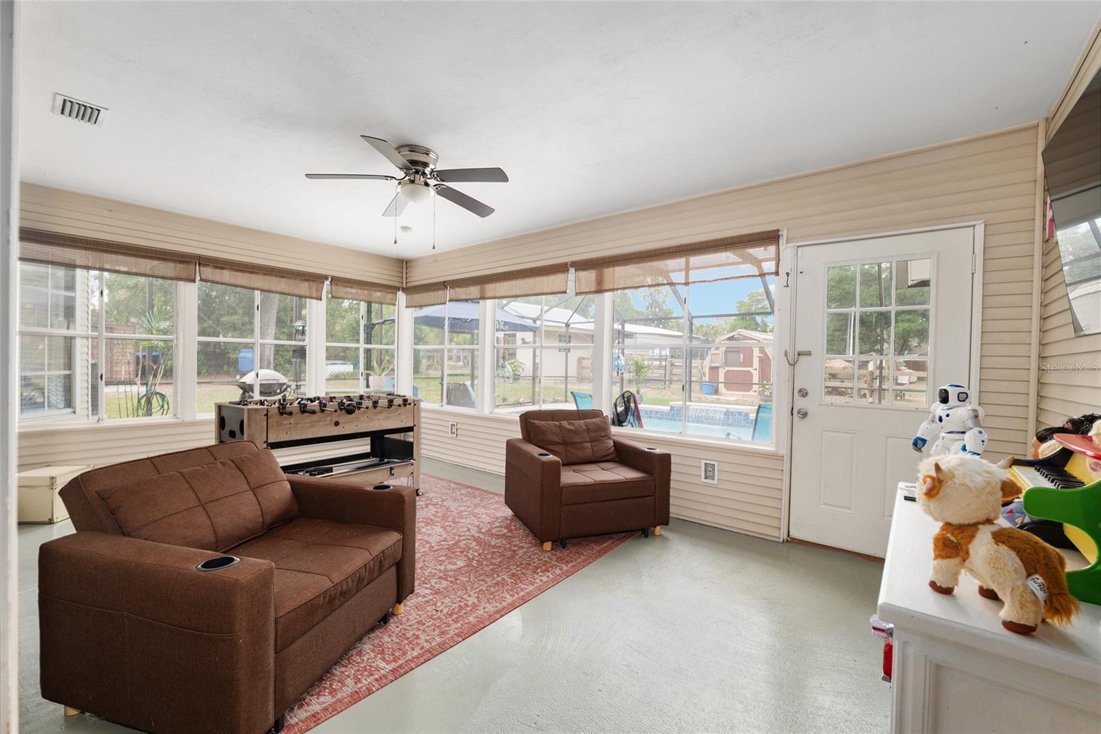 SHAKER TREE - Residential