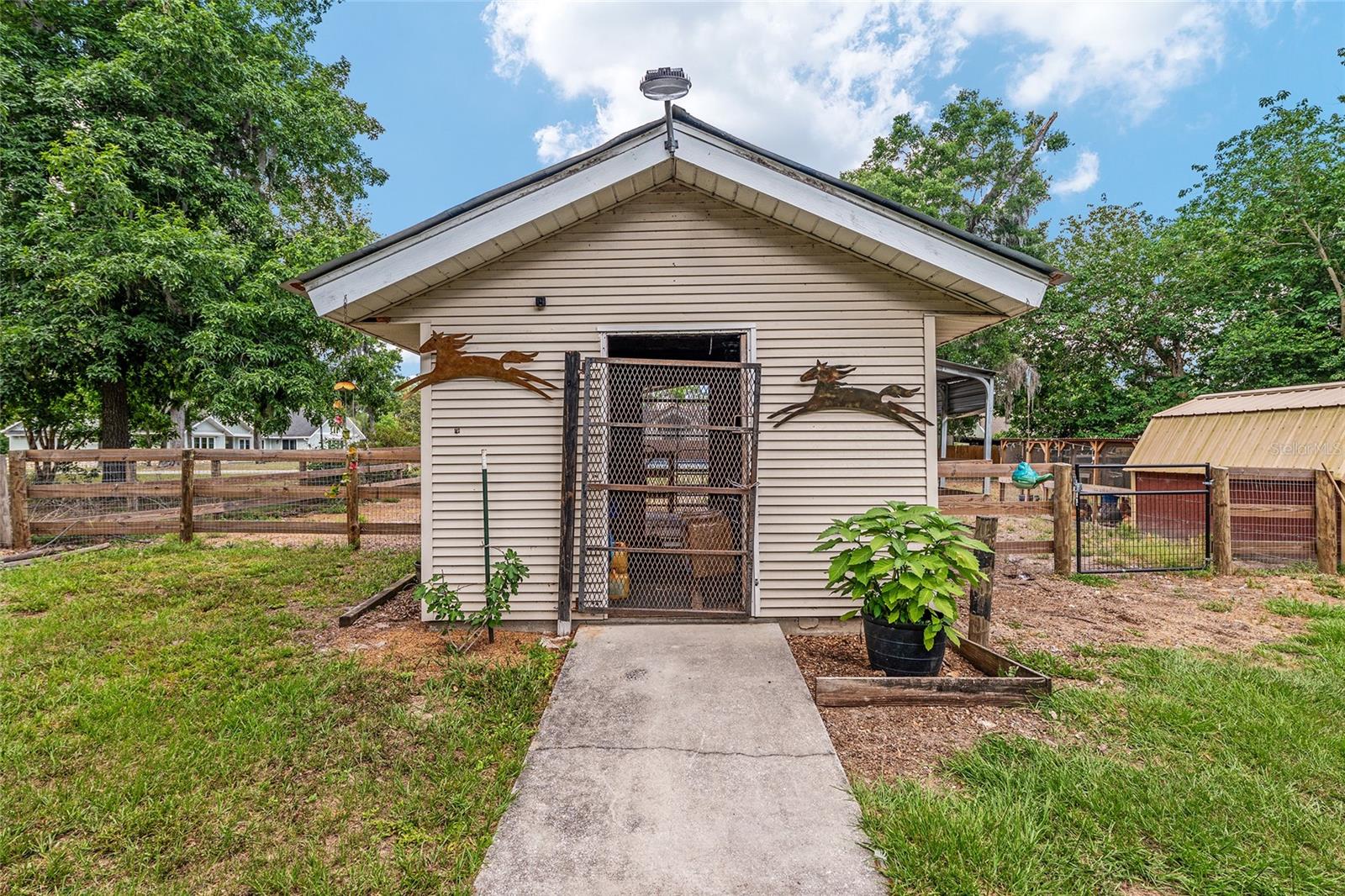 SHAKER TREE - Residential