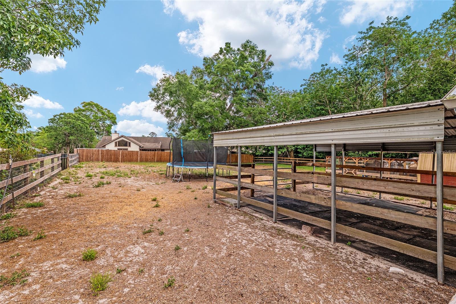 SHAKER TREE - Residential