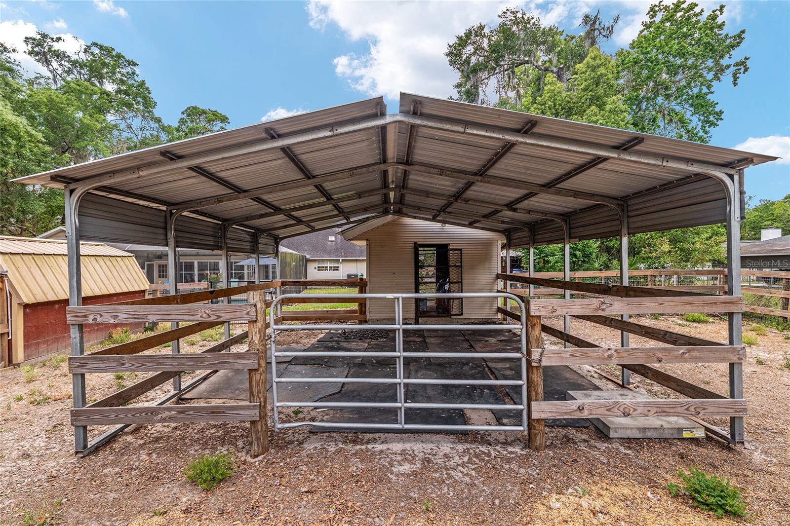 SHAKER TREE - Residential