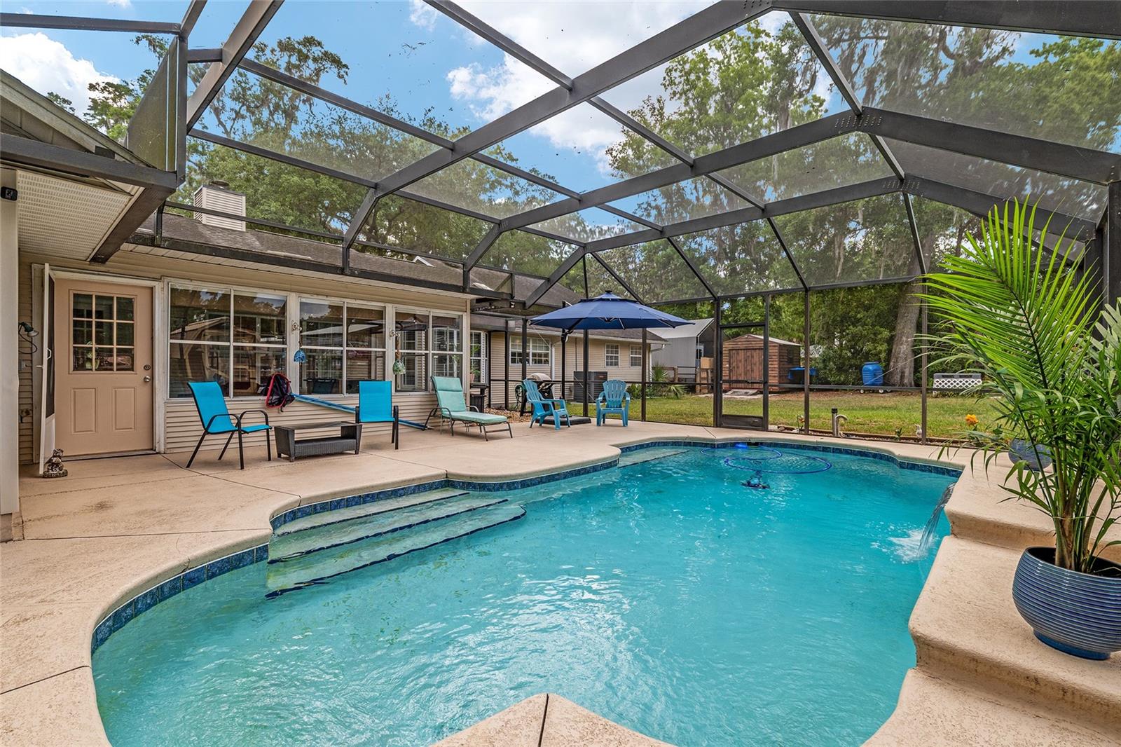 SHAKER TREE - Residential