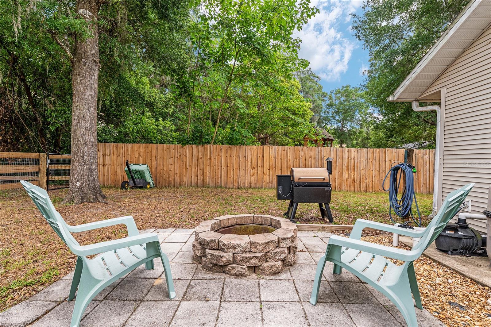 SHAKER TREE - Residential