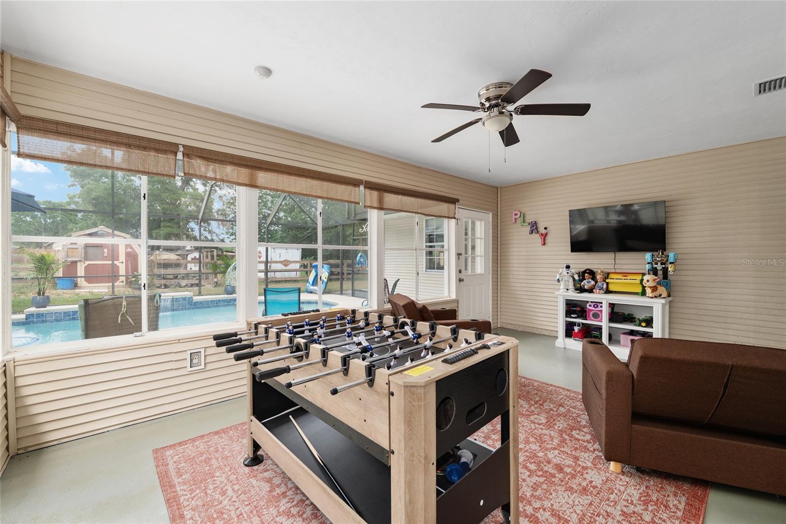 SHAKER TREE - Residential