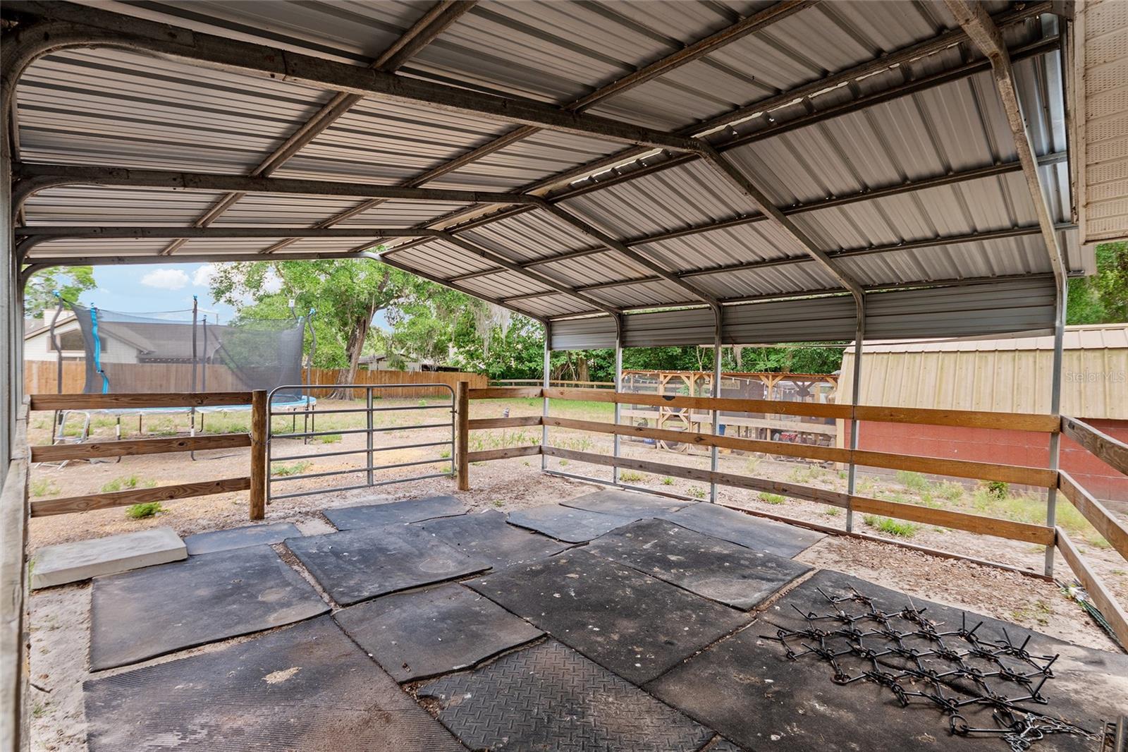 SHAKER TREE - Residential