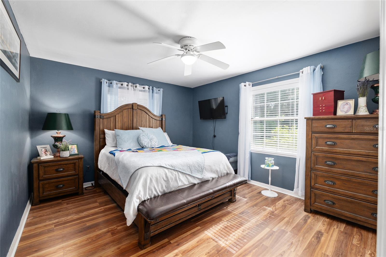 SHAKER TREE - Residential