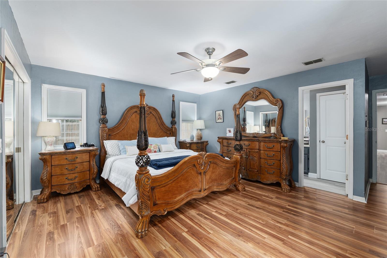 SHAKER TREE - Residential