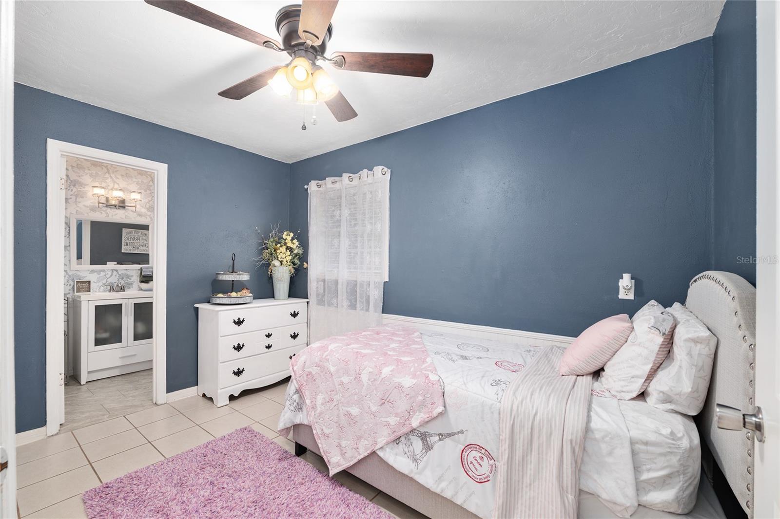 SHAKER TREE - Residential