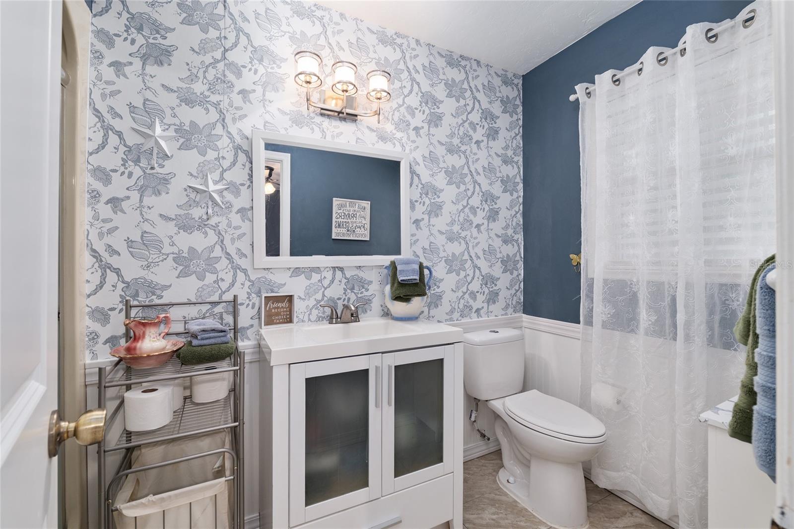 SHAKER TREE - Residential