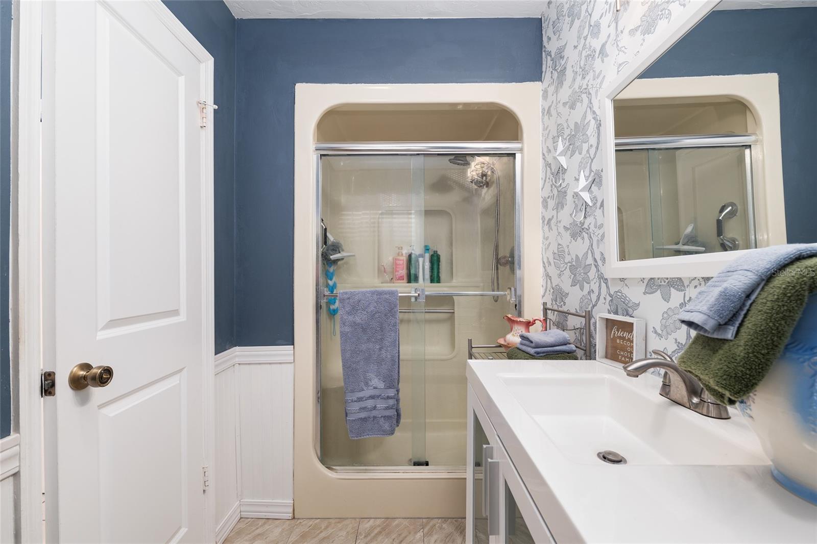 SHAKER TREE - Residential