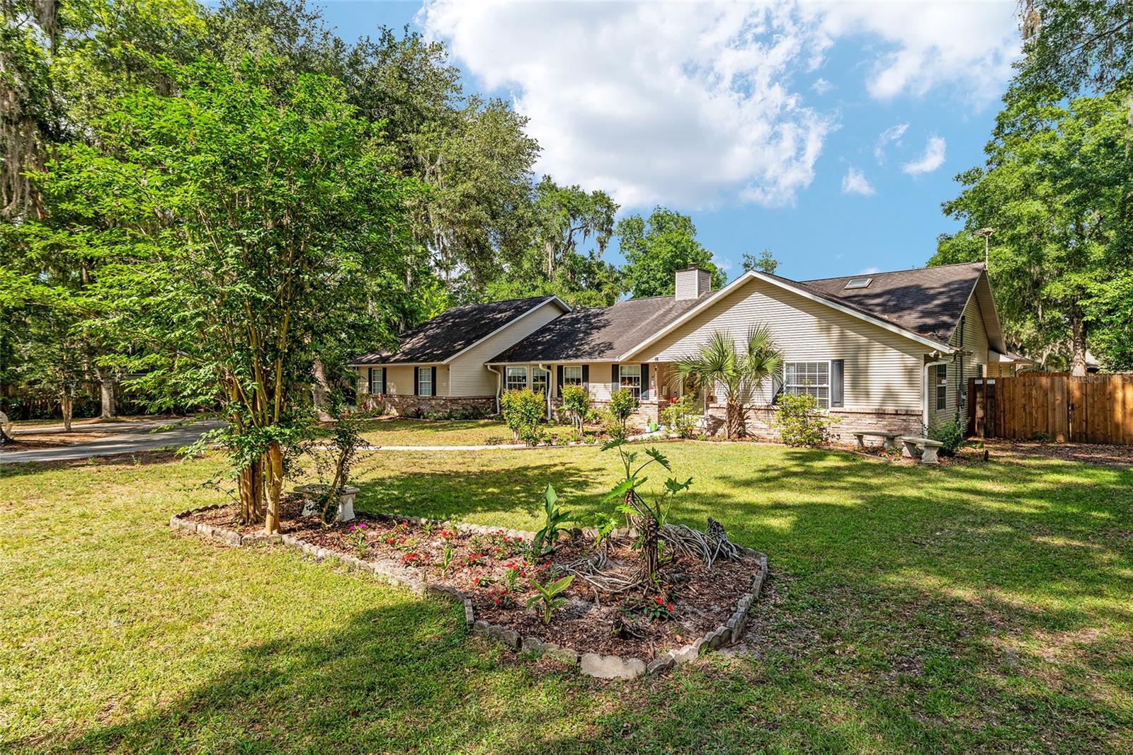 SHAKER TREE - Residential