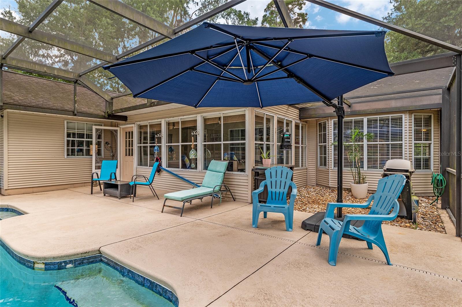 SHAKER TREE - Residential