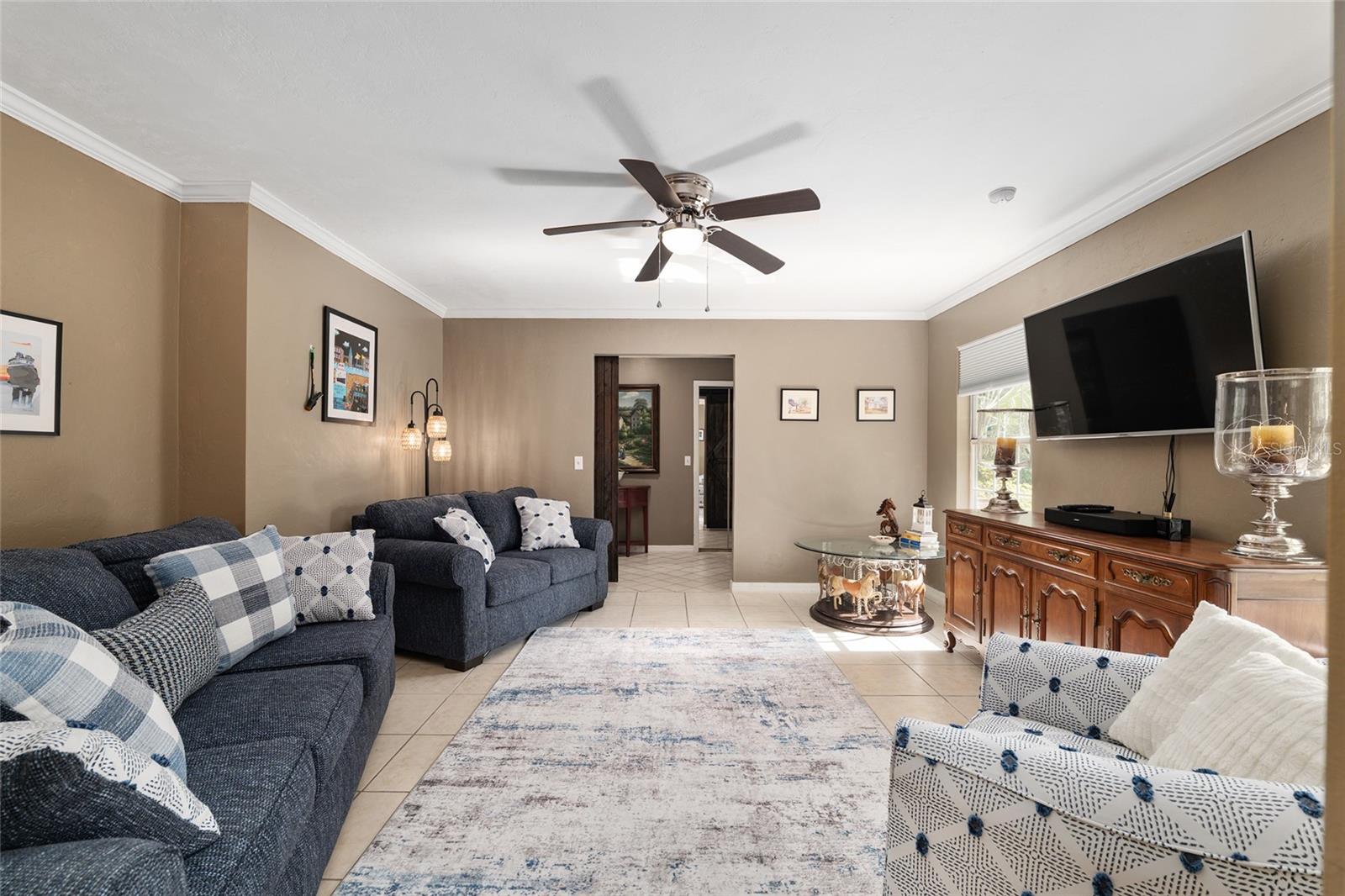 SHAKER TREE - Residential