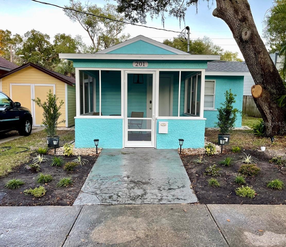 1000 DREW STREET