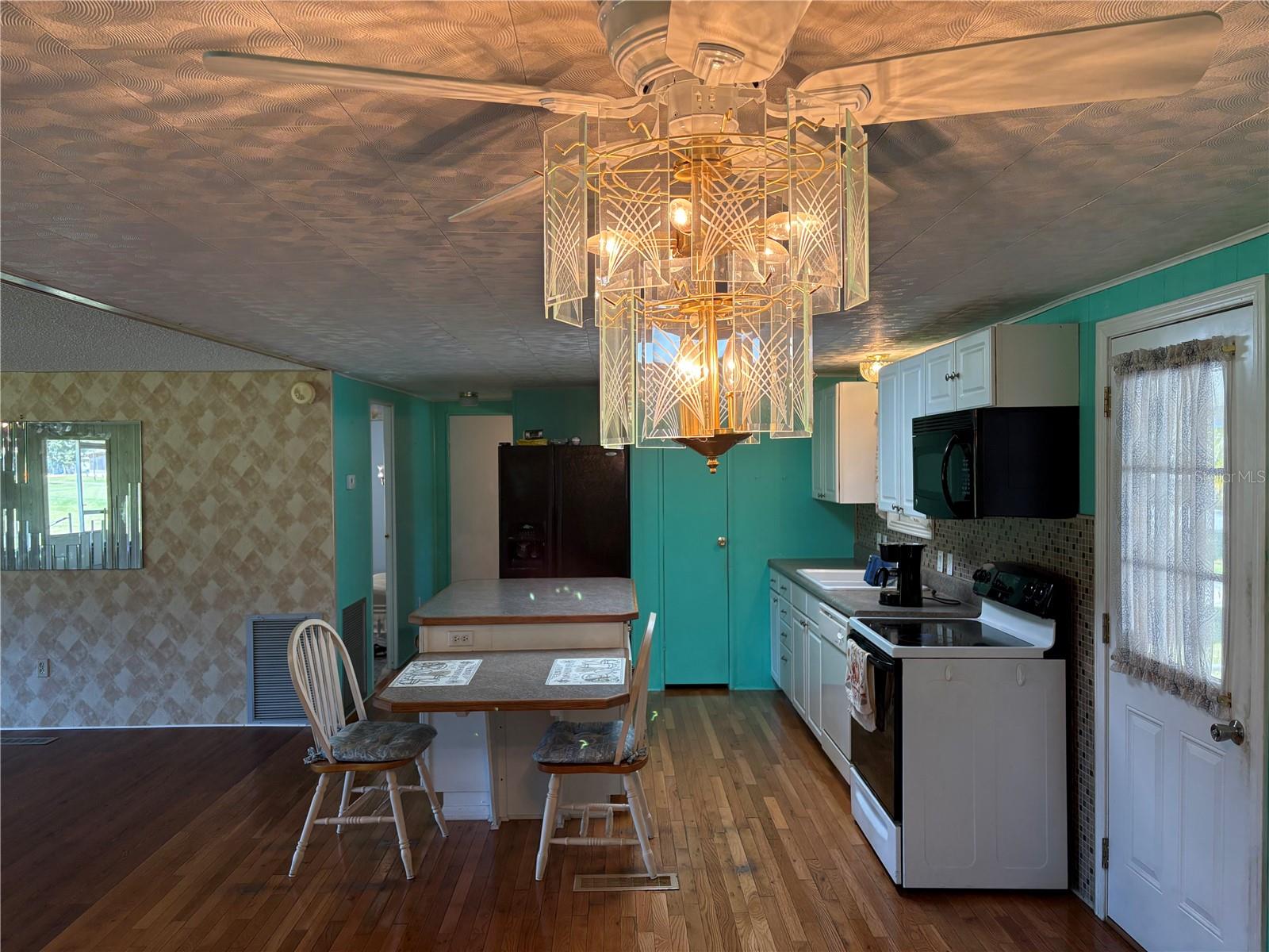 CONTINENTAL CAMPER RESS INC SU - Residential