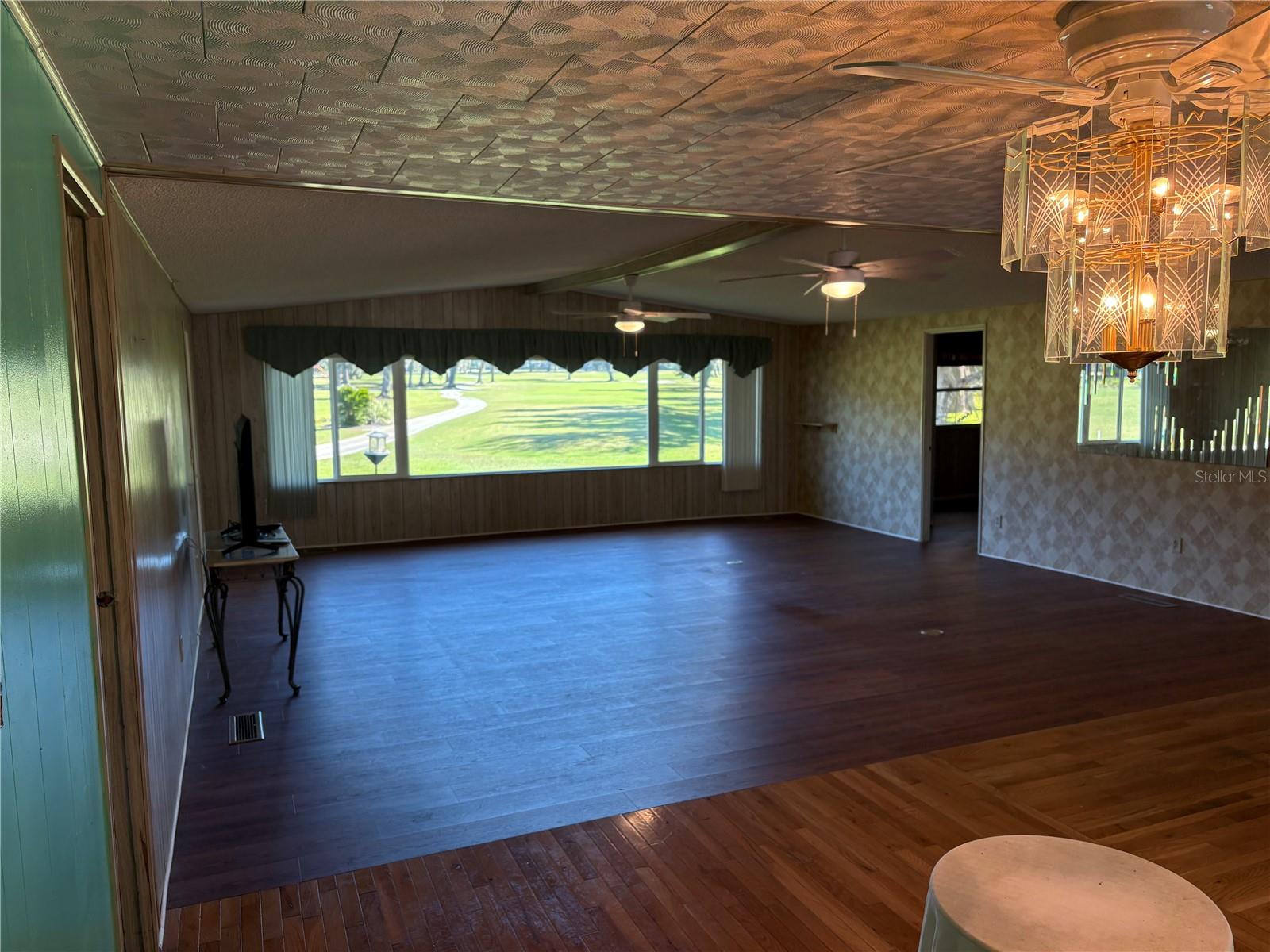 CONTINENTAL CAMPER RESS INC SU - Residential