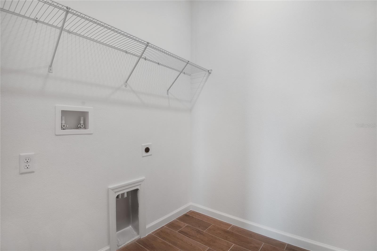 SEASONS AT BELLA VISTA - Residential