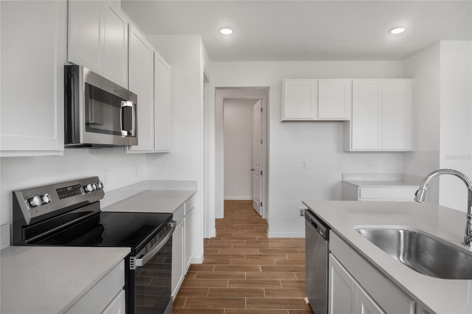 SEASONS AT BELLA VISTA - Residential