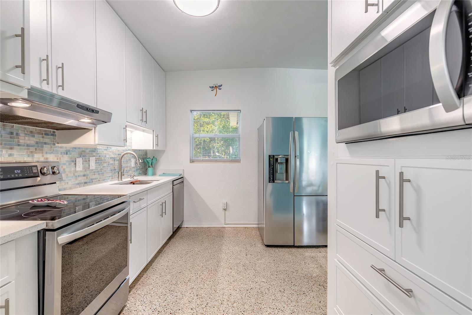 RONNIE CIRCLE - Residential