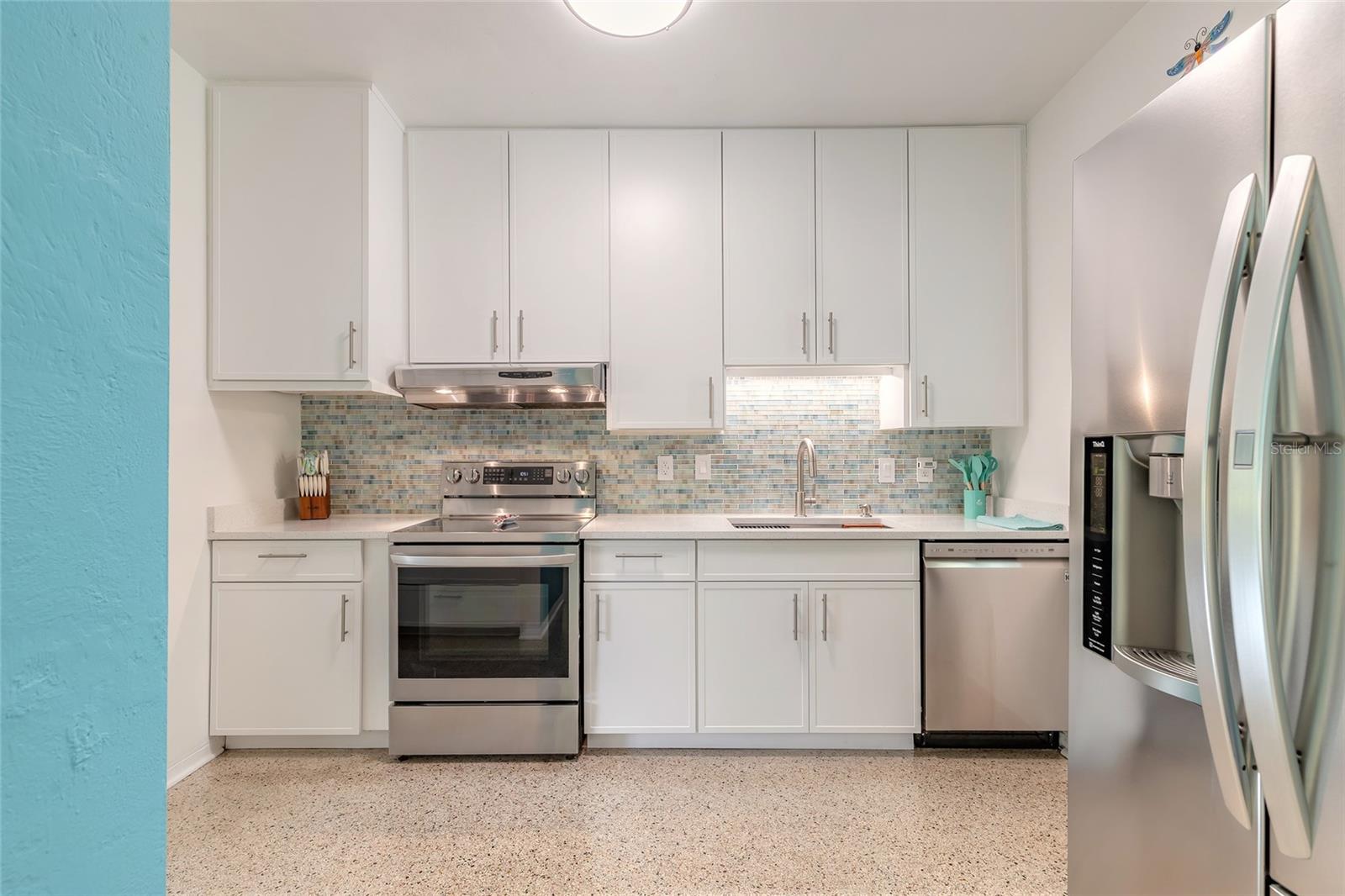 RONNIE CIRCLE - Residential